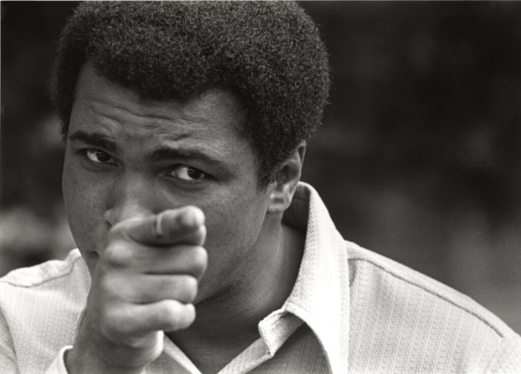 Muhammad Ali — Pointing